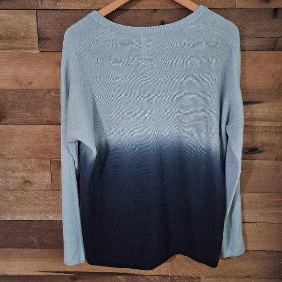 BCBG Generation V Neck Dip Dye Ombre Sweater SZ XS/S oversized - Picture 5 of 5